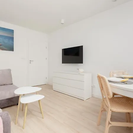 Two-Bedroom Apartament Gdansk 650 M Brzezno Beach By Noclegi Renters Exterior photo