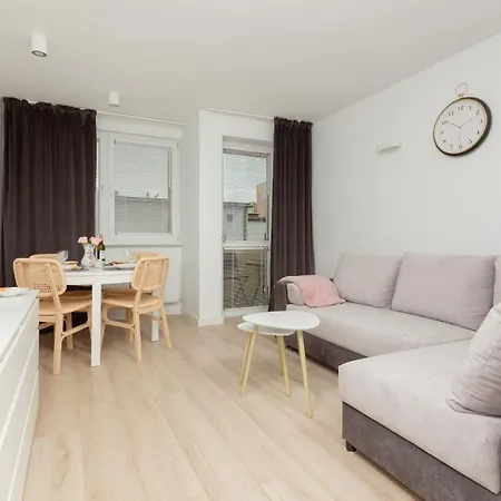 Two-Bedroom Apartament Gdansk 650 M Brzezno Beach By Noclegi Renters Exterior photo