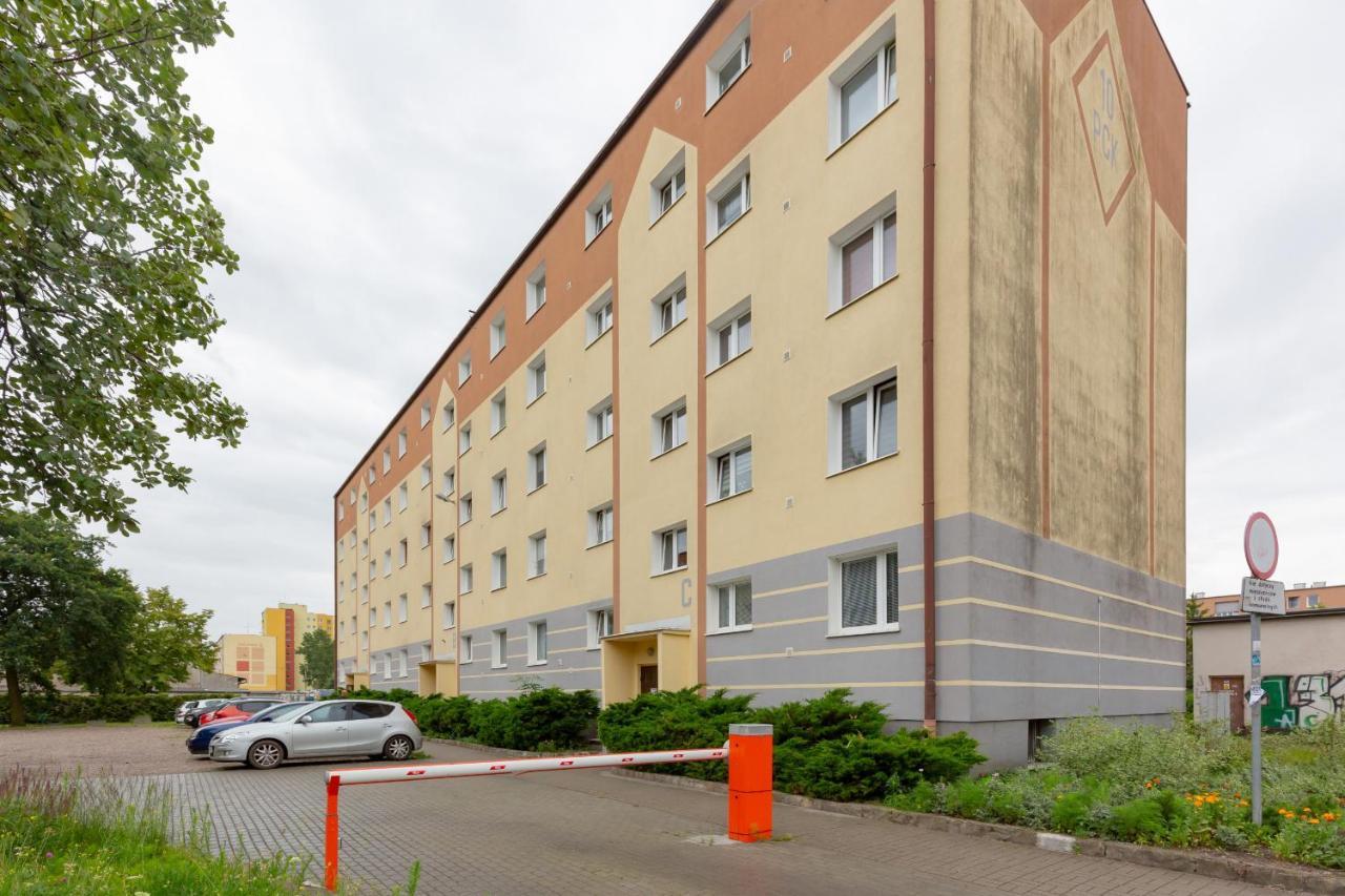 Two-bedroom 650 M Brzezno By Renters *